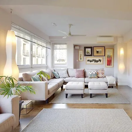 Heart Of San Sebastian⎮walk Score 99⎮3 Baths Apartment *