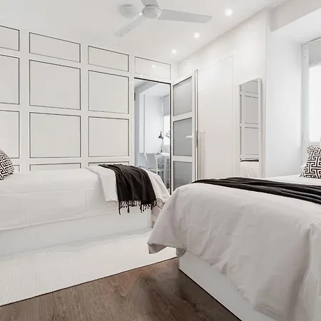 Heart Of San Sebastian⎮walk Score 99⎮3 Baths Apartment